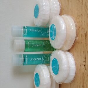 Disney Resorts 11 Piece Aquatics H2o Shower Jel and Soap